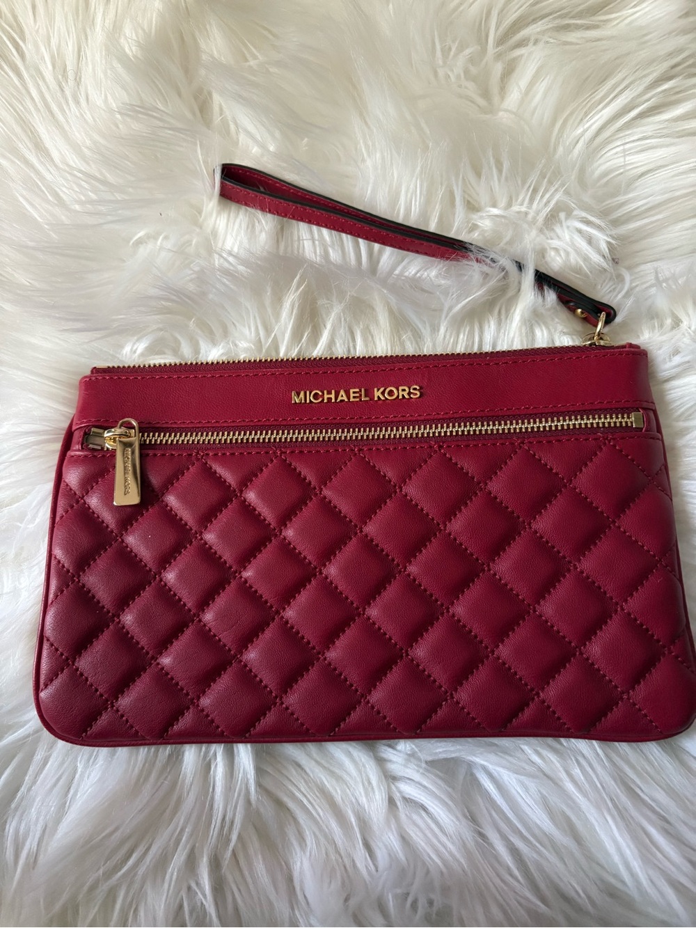 New MICHAEL KORS Quilted Wristlet Clutch in Burgundy